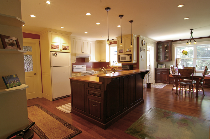 very wide kitchen peninsula