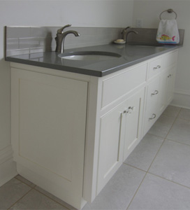 Children's bathroom vanity