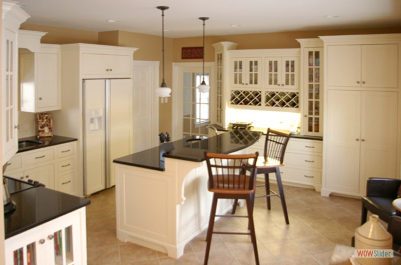 White kitchen cabinets