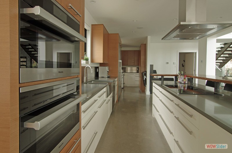 1-contemporary-kitchen-teak-grain