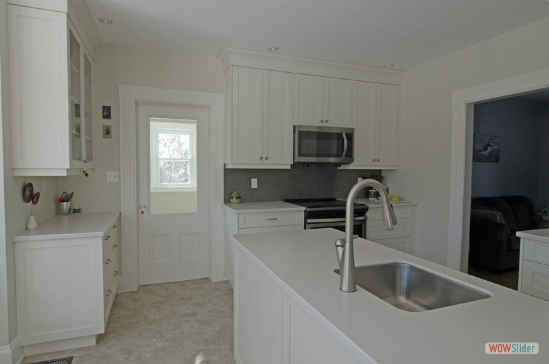 Light kitchen